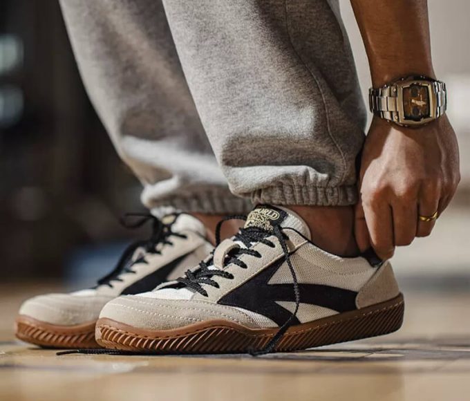 Top Chunky Silk Vamp Sneakers for Summer 2024: Cool and Luxurious Top Chunky Silk Vamp Sneakers for Summer 2024: Cool and Luxurious